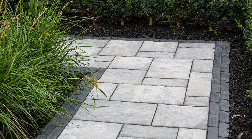 Beacon Hill Flagstone garden walkway in Granite Fusion